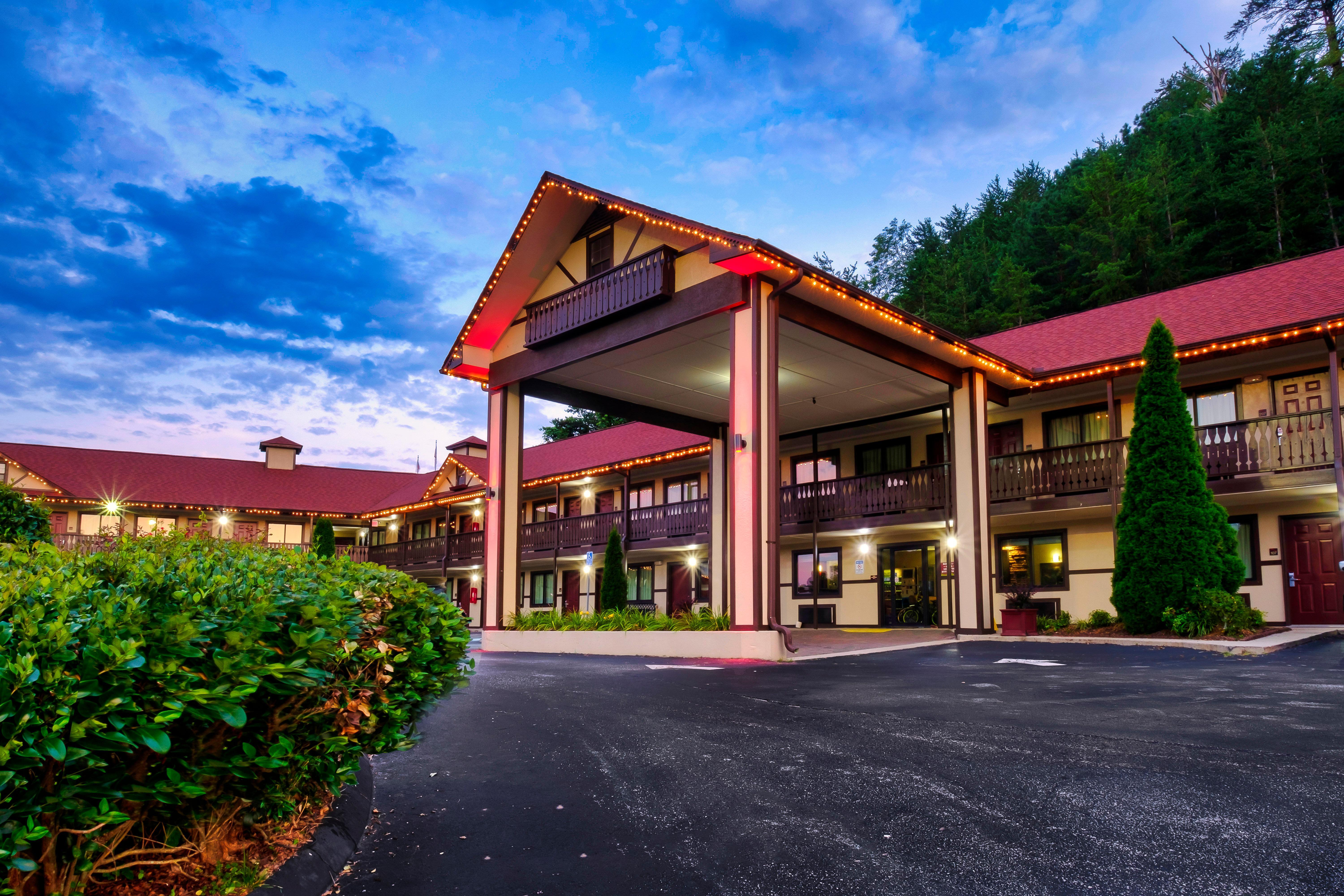 Red Roof Inn Хелен Экстерьер фото