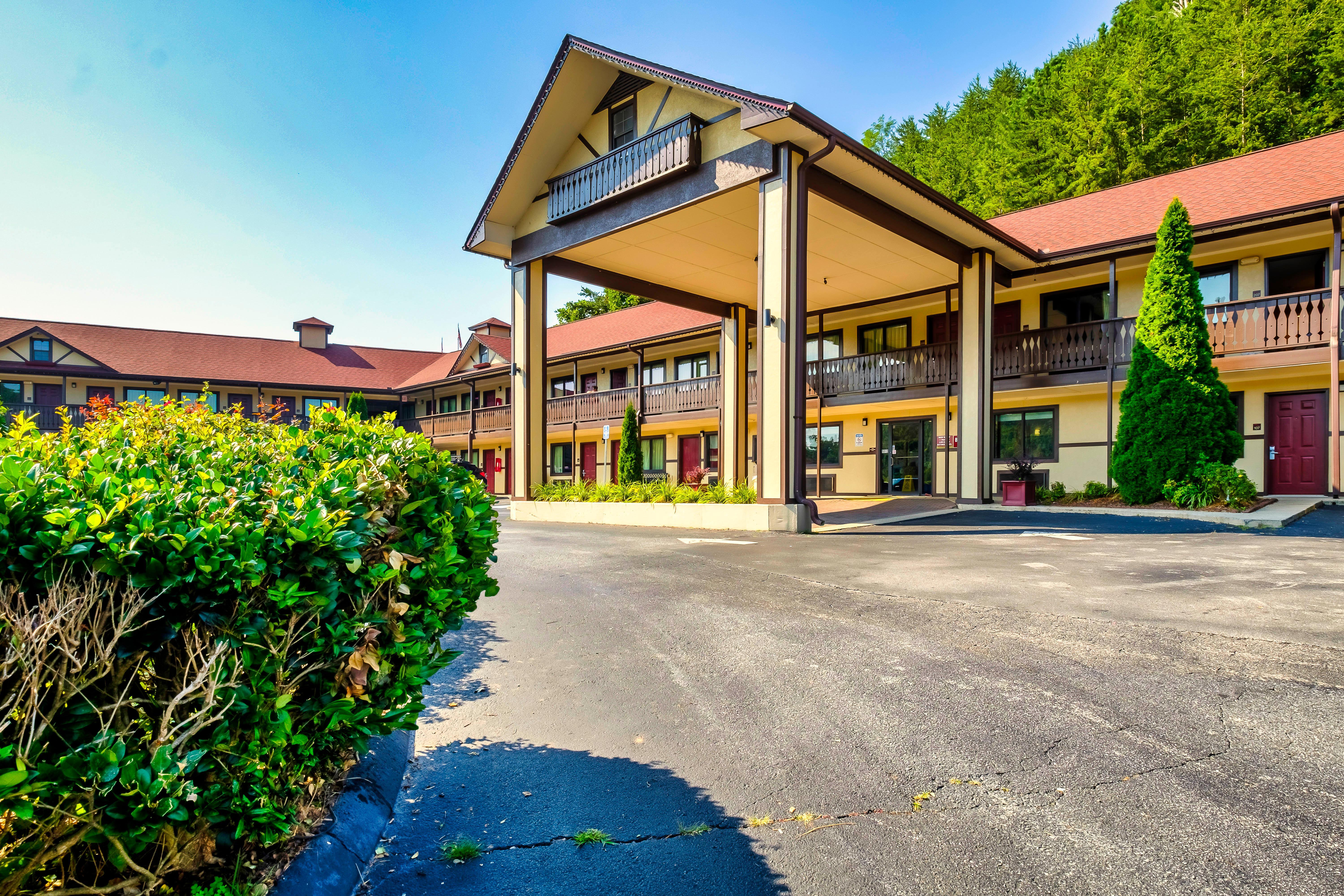 Red Roof Inn Хелен Экстерьер фото