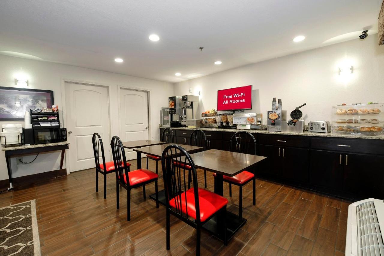 Red Roof Inn Хелен Экстерьер фото
